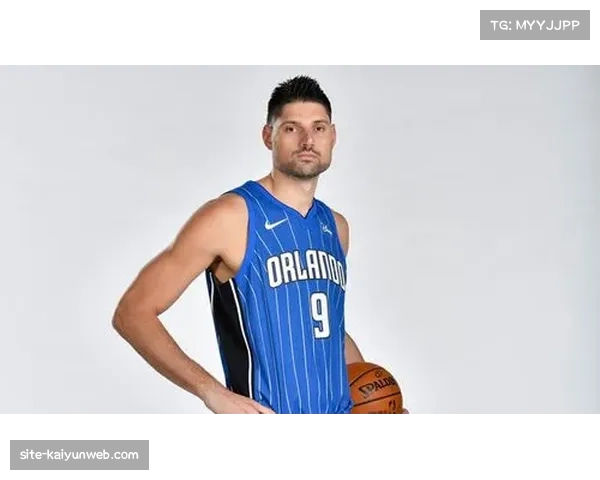 昂热前锋舍里夫攻入三球 是球队第二得分点 昂热前锋舍里夫攻入三球 是球队第二得分点